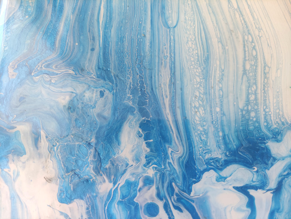 Marbled blue and white pattern